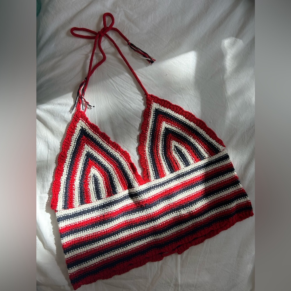 NWT Francesca’s Crocheted Halter Top w/ Lace Up Back Size XL